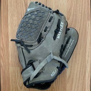 Mizuno GPP1100Y1 Prospect Youth 11" Baseball Glove RHT Grey